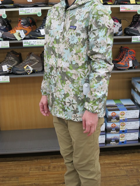 好日山荘 紀三井寺店 : Patagonia Light & Variable Hoody