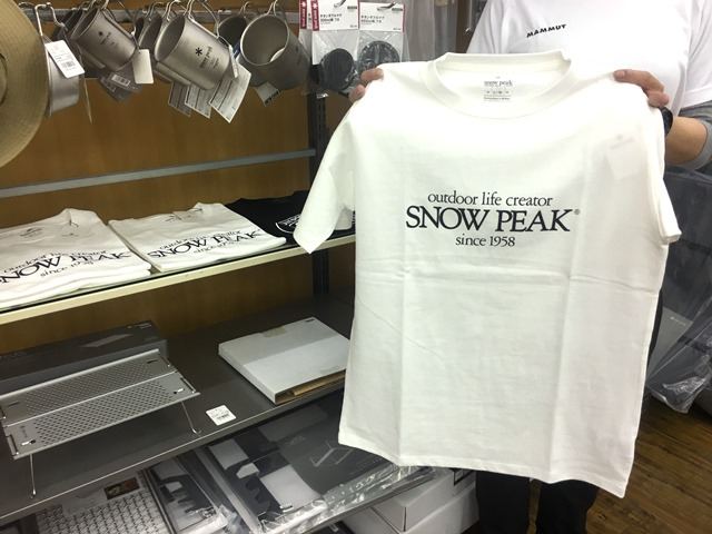 好日山荘 紀三井寺店 : 本日発売！スノーピーク60周年記念Tシャツ！