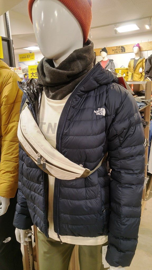 好日山荘 広島紙屋町店 : [ノースフェイス]サンダーフーディで冬を 