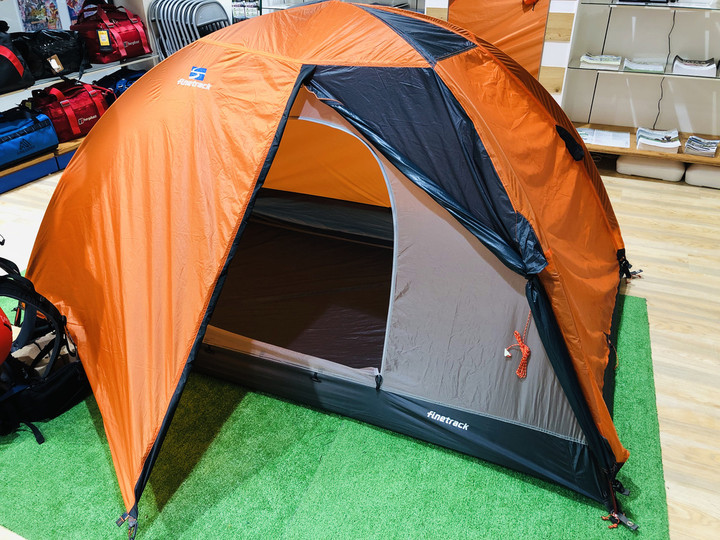 好日山荘 立川店 : 小さく軽くたてやすいテント『カミナドーム2』