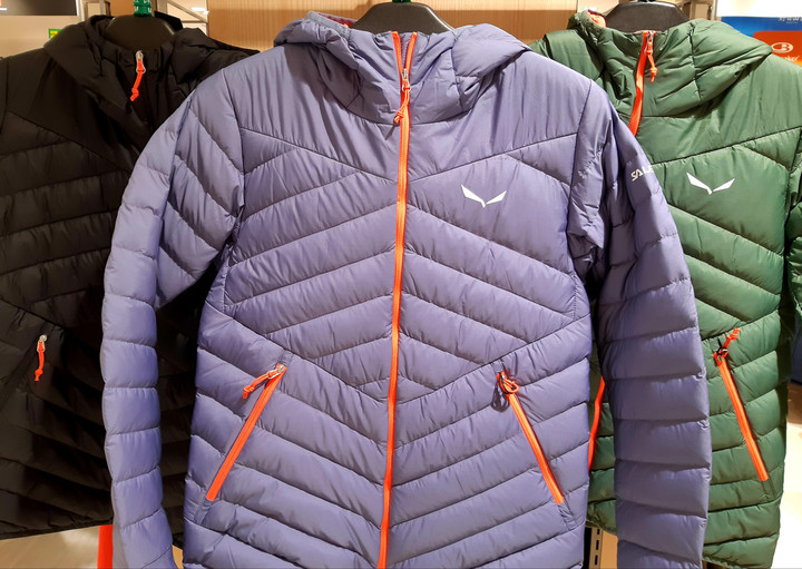 閉店】好日山荘 立川店 : 好日山荘×サレワのダウンジャケット