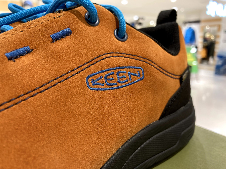 KEEN Jasper24cm新品アプローチシューズ オレンジ/ブルー 好日山荘 立川店 : KEENの定番ローカットシューズ「JASPER Ⅱ WP」