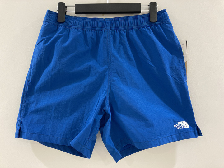 好日山荘 立川店 : 足取り軽やかショートパンツ「TNF