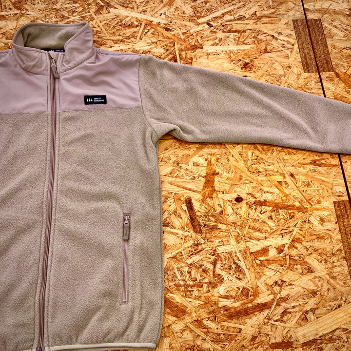 好日山荘 瑞穂店 : 寒い時のちょい足しに便利なマイクロフリースジャケット