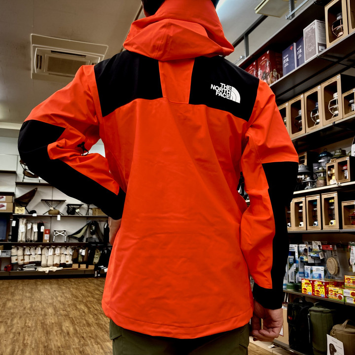 他の人はこちらも検索 定価57200円・ノースフェイス・テーラードジャケット ・GORE-TEX 女性用
