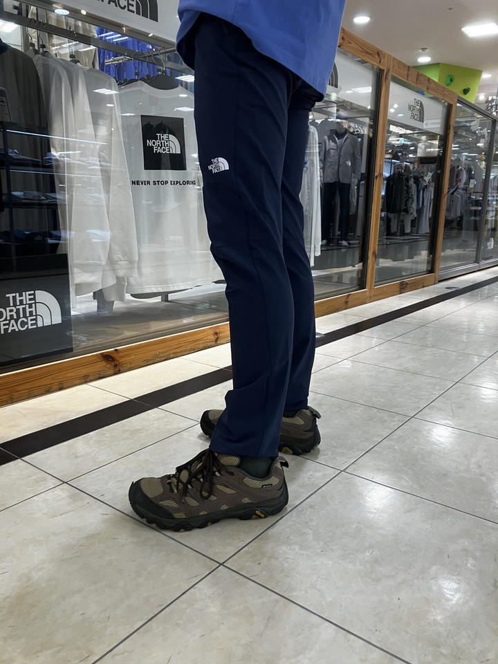好日山荘 ならファミリー近鉄百貨店奈良店 : トレッキングパンツ