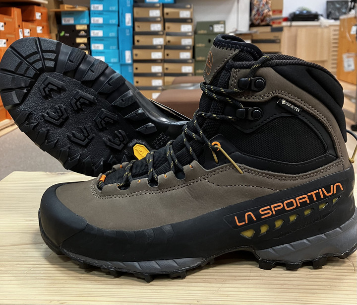 SV7014 譲れ LA SPORTIVA ラ スポルテーバ 登山 ハイキング