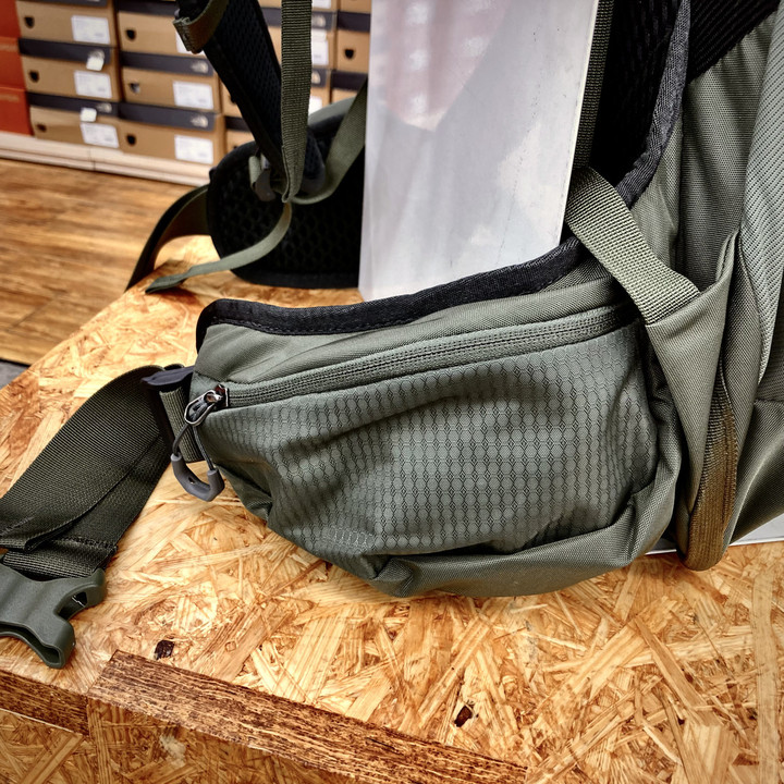 好日山荘 瑞穂店 : 超通気性バックパック『ズール28LT』