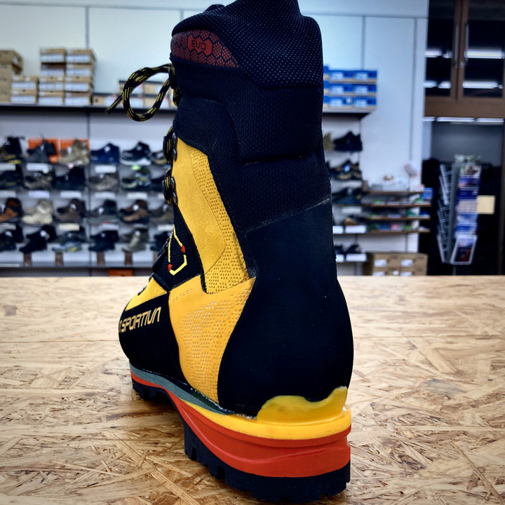 好日山荘 瑞穂店 : 厳冬期対応登山靴 スポルティバ『ネパールEVO GTX』