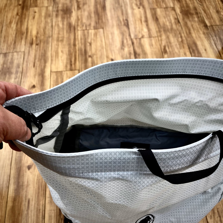 好日山荘 瑞穂店 : Mammut Active Spine Technology3.0搭載 デュカン