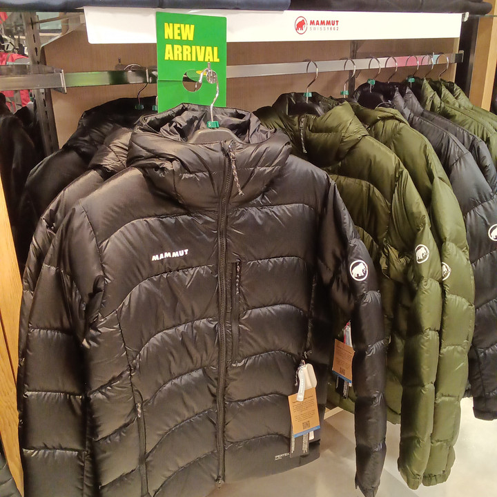 好日山荘 ならファミリー近鉄百貨店奈良店 : MAMMUT（マムート