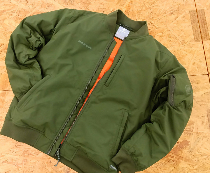 好日山荘 瑞穂店 : MA-1タイプのマムートJKT