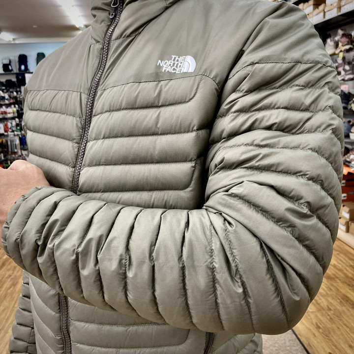 好日山荘 瑞穂店 : ノースフェイスのライトウエイトダウンジャケットが