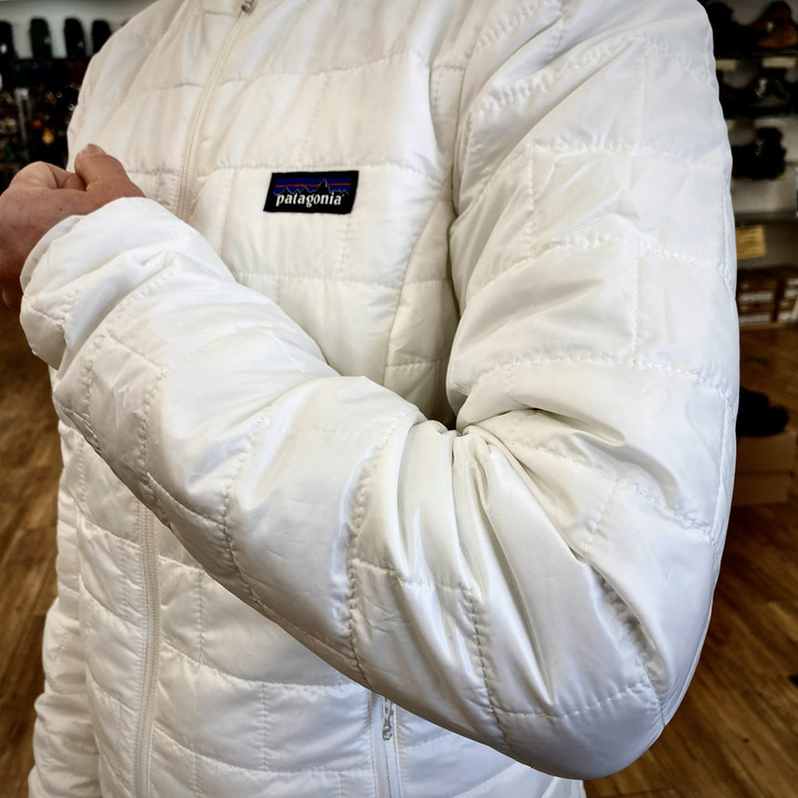 patagonia パタゴニア ナノパフジャケット ホワイト S ライトダウン 好日山荘 浦和パルコ店 : パタゴニア・ナノパフジャケット☆