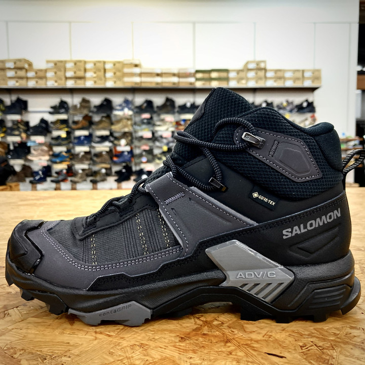 好日山荘 瑞穂店 : 軽快な山歩きはシューズから サロモン『Xウルトラ5