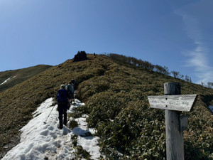 642706852_1564872905646920_75145989