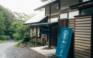 富士吉田口　中ノ茶屋　サロモン